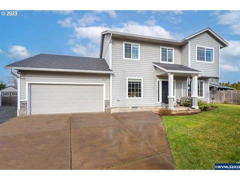 2248 Devos St, Eugene, OR 97401