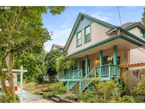 3215 SE Taylor St, Portland, OR 97214