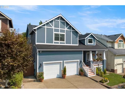 15805 SE Hawk Ct, Portland, OR 97236