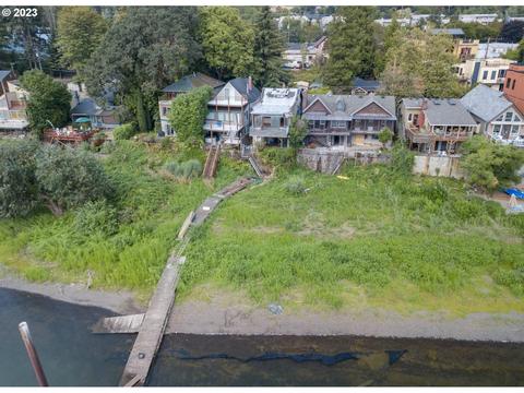 7430 S Miles Pl, Portland, OR 97219