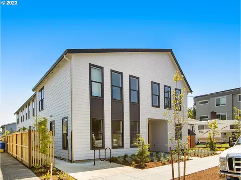 5298 SE 18th Ave #2, Portland, OR 97202