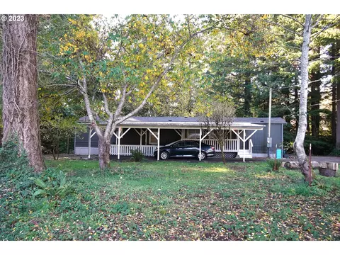 5170 Grand Ave #46, Florence, OR 97439