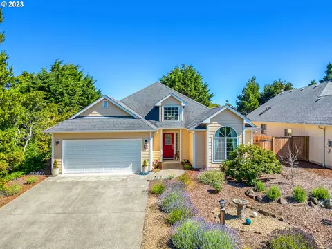 44 Spyglass Ln, Florence, OR 97439
