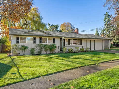 13140 SW Oakwood St, Beaverton, OR 97005