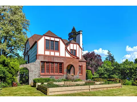 4002 NE 28th Ave, Portland, OR 97212