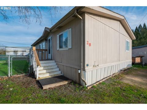 906 SW Alder St #28, Dundee, OR 97115