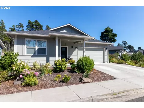 3860 Nandina Dr, Florence, OR 97439