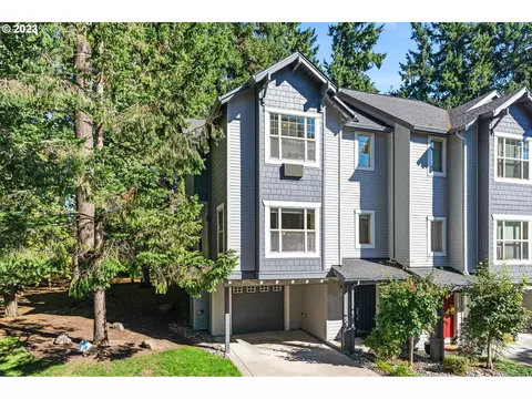 2028 NE 50th Way, Hillsboro, OR 97124