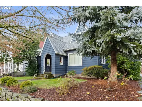 2905 N Killingsworth St, Portland, OR 97217