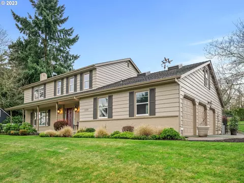 11830 SW Wildwood St, Portland, OR 97224