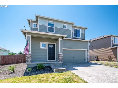 1606 W 12th St, La Center, WA 98629