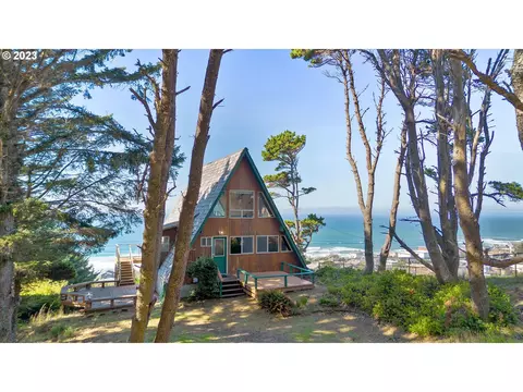 6319 NE Port Dr, Lincoln City, OR 97367