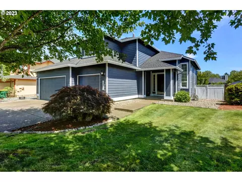 15671 NW Rondos Dr, Portland, OR 97229