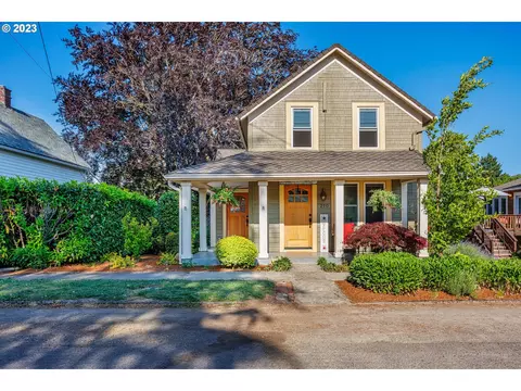 210 S 4th Ave, Ridgefield, WA 98642