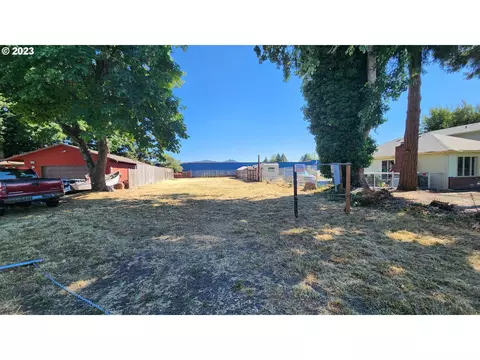 4335 Smith Way, Springfield, OR 97478