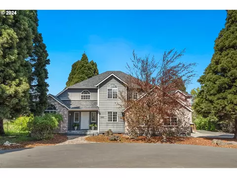 3960 Belmont Dr, Hood River, OR 97031