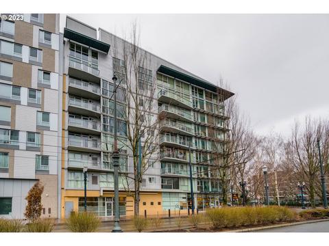 533 NE Holladay St #709, Portland, OR 97232