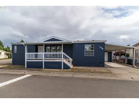 1699 N Terry St #182, Eugene, OR 97402