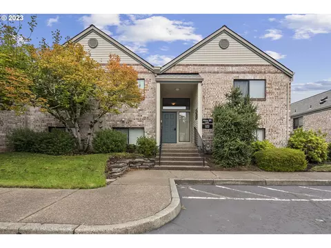16286 SW 130th Ter #66, Tigard, OR 97224