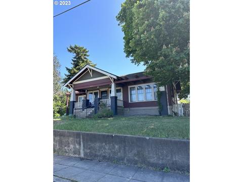 1504 E 9th St, The Dalles, OR 97058