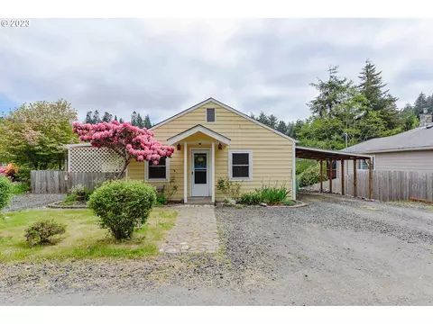 63513 Miriam Rd, Coos Bay, OR 97420