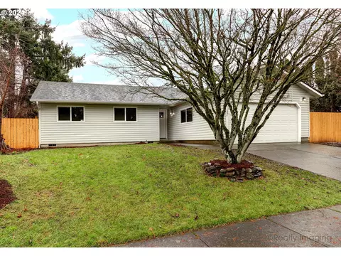 412 Chandelle Ct, Salem, OR 97301