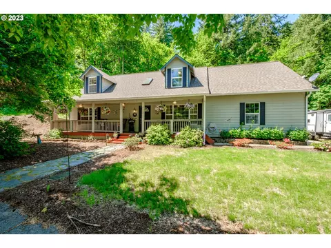 620 S 67th St, Springfield, OR 97478
