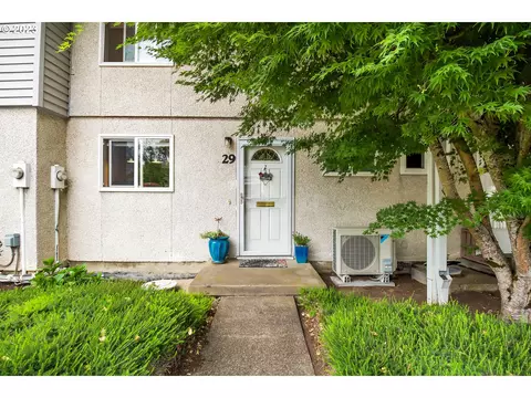 3533 SE Gladstone St #29, Portland, OR 97202