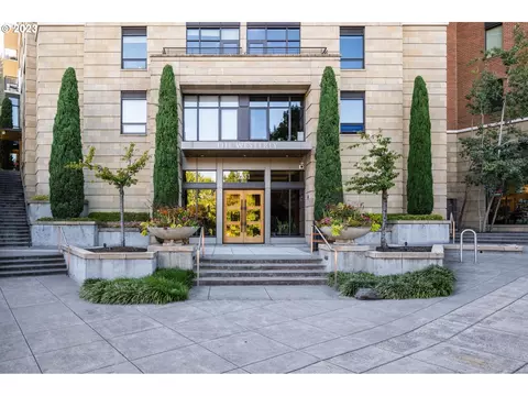2351 NW Westover Rd #408, Portland, OR 97210