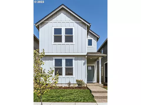 4047 SE Village Center Dr #75, Salem, OR 97302