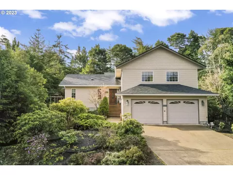 87729 Sandrift St, Florence, OR 97439