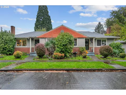1707 NE Jarrett St, Portland, OR 97211