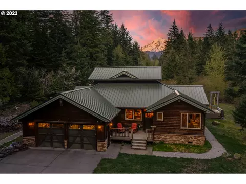 20715 E Glacier View Rd, Rhododendron, OR 97049