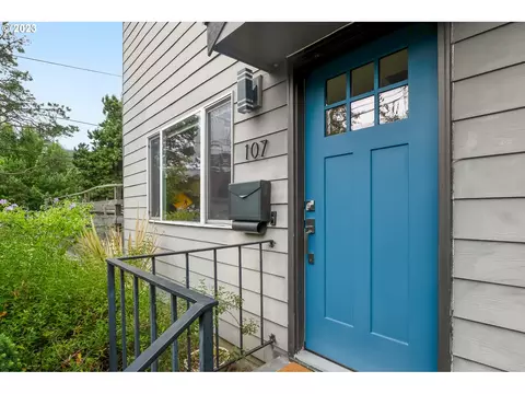 107 NE Shaver St # 1, Portland, OR 97212
