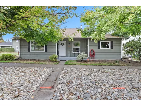 16040 SW 3rd St, Sherwood, OR 97140
