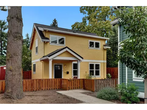 6526 SE 70th Ave #B, Portland, OR 97206
