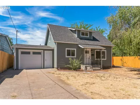 960 15th Ave, Sweet Home, OR 97386