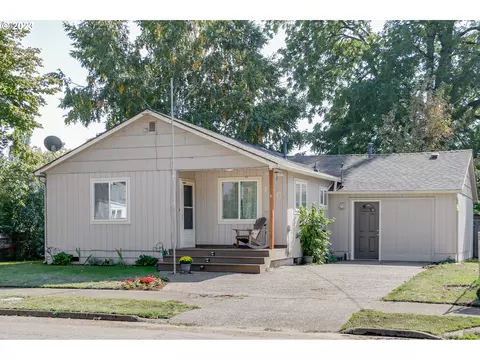 176 Wheeler St, Lebanon, OR 97355