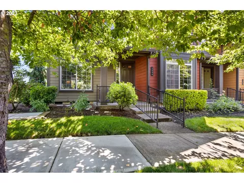 1596 NE 71st Ave, Hillsboro, OR 97124