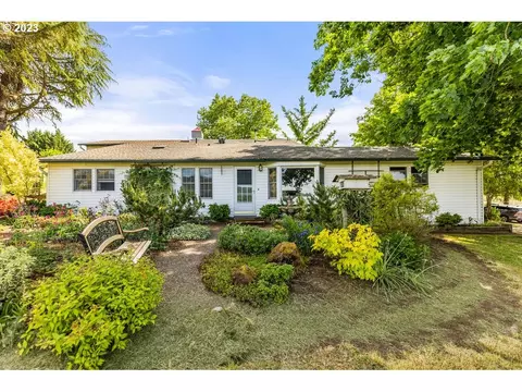 40080 SW Nelson Dr, Gaston, OR 97119