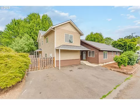 2825 Columbia Blvd, Saint Helens, OR 97051