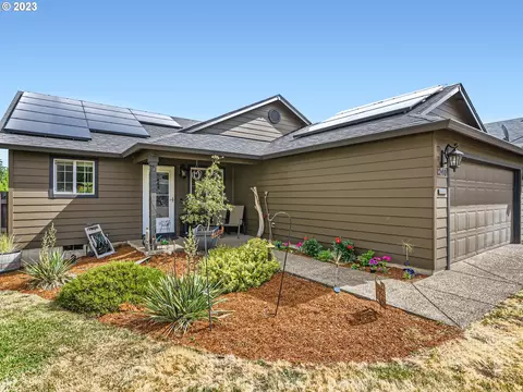 1240 N Tyler Ct, Lafayette, OR 97127