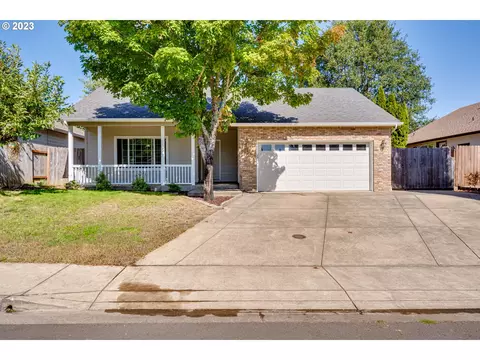 25177 Jake St, Veneta, OR 97487