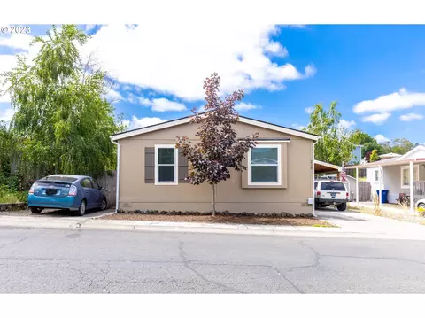 238 Wenaha Ln, Roseburg, OR 97471