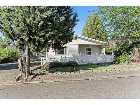 1016 Pine St, The Dalles, OR 97058