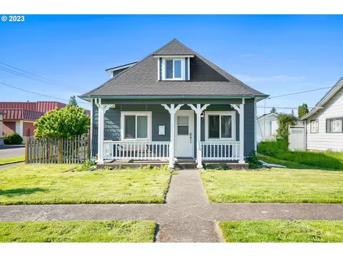 501 E 3rd St, Newberg, OR 97132