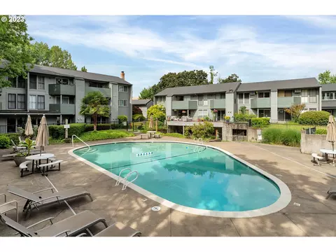 8741 SW Brightfield Cir, Tigard, OR 97223