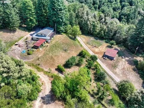 17793 Lewis Creek Rd, Brookings, OR 97415