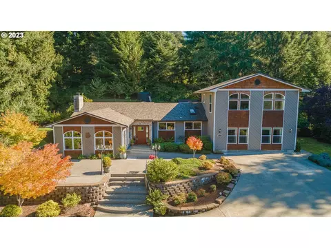 92255 Alderwood Ln, Coos Bay, OR 97420
