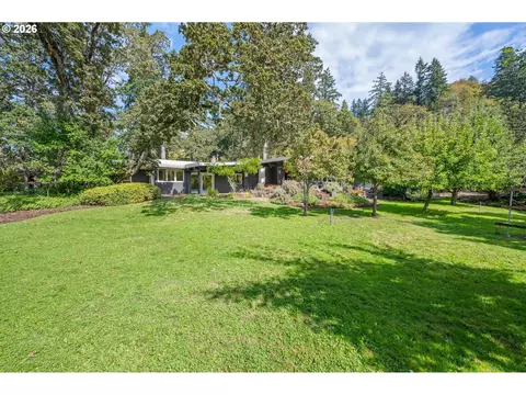 Exterior - 2606 Spring Blvd, Eugene, OR 97403 photo 1 of 5